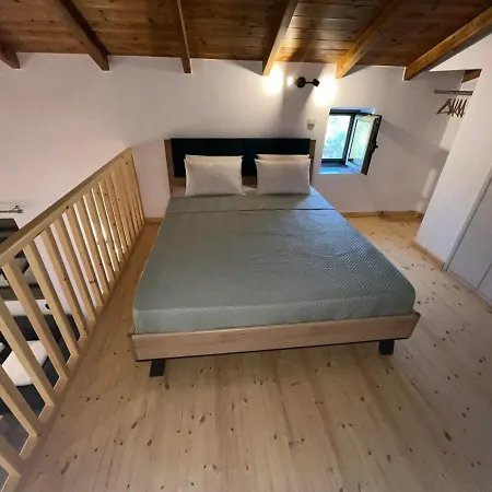 Elaionas 3 *