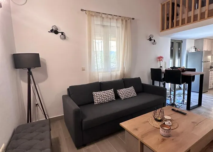 Elaionas 3 Apartment Riglia